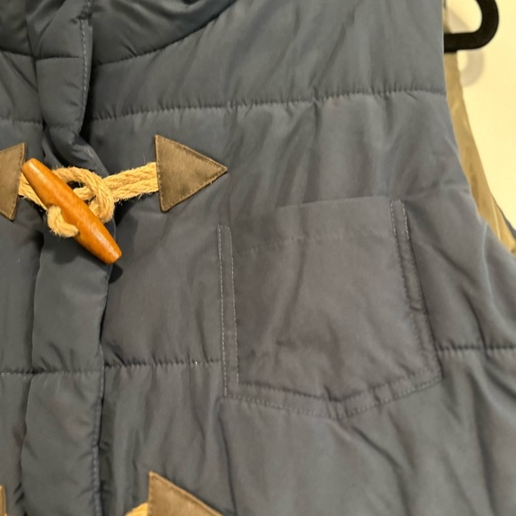 NWOT Legendary Whitetails Womens Sz:M Navy Blue Zip Up Toggle Button Puffer Vest - Picture 9 of 10